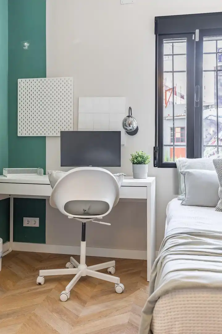 Bedroom of Flat for rent in Valencia  with Air Conditioner, Heating and Storage room