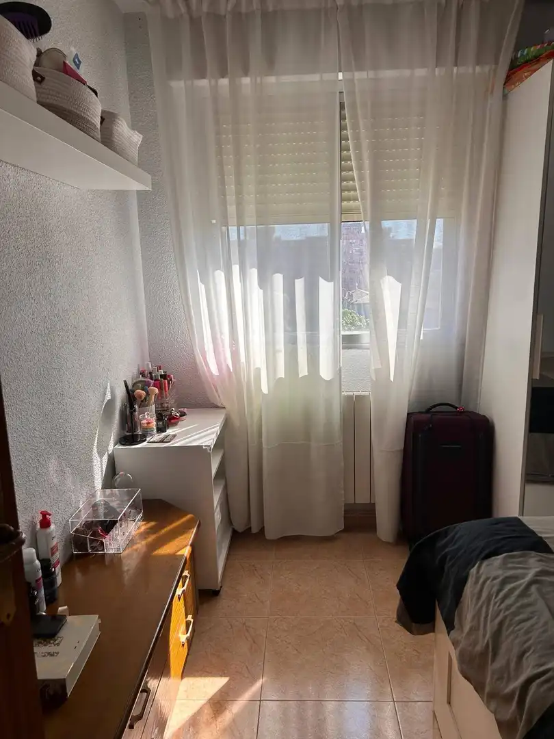Habitación de Piso en venta en Madrid con Calefacción y Terraza
