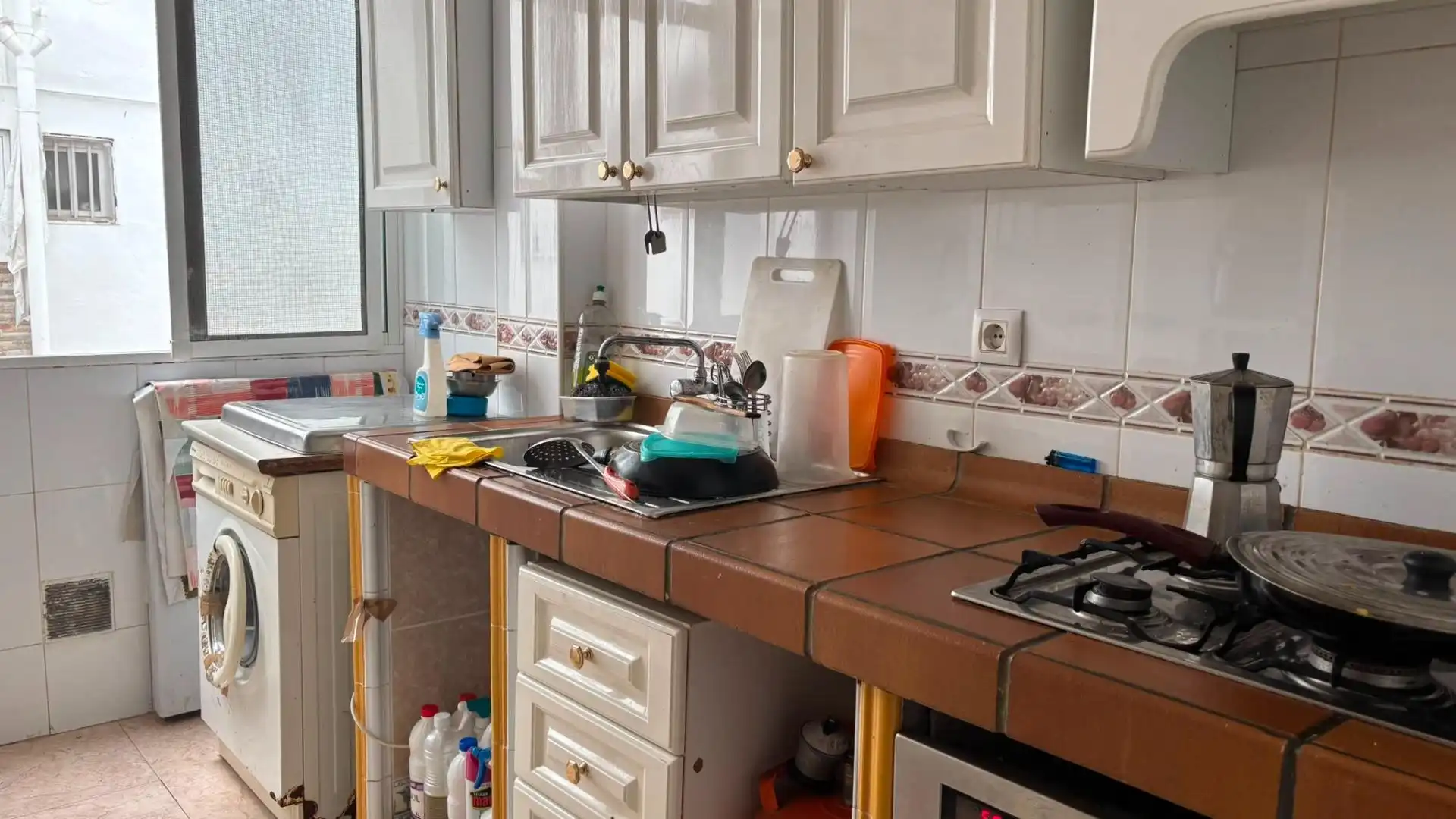 Kitchen of Flat for sale in Sevilla