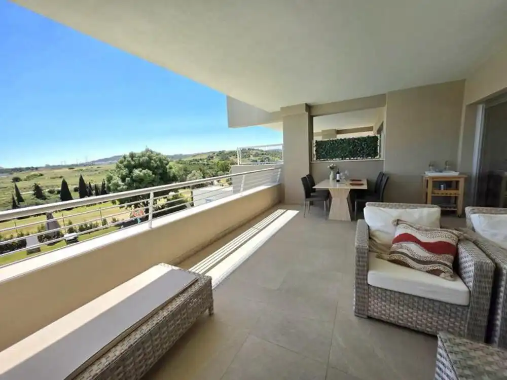 Terrassa de Apartament de lloguer en Estepona amb Aire condicionat, Terrassa i Piscina