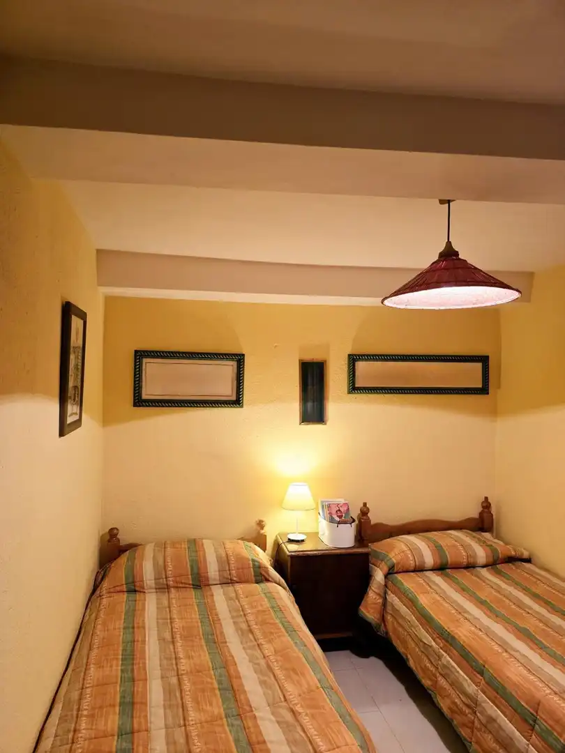 Schlafzimmer von Haus oder Chalet zum Verkauf in Vega de Valcarce mit Privatgarten und Möbliert