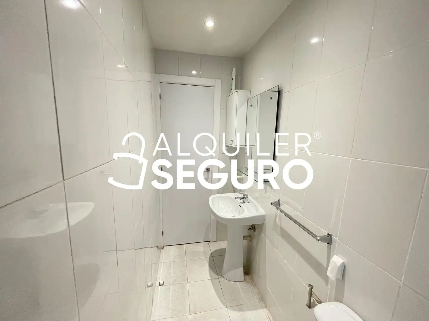 Bany de Pis de lloguer en Madrid amb Aire condicionat, Calefacció i Terrassa