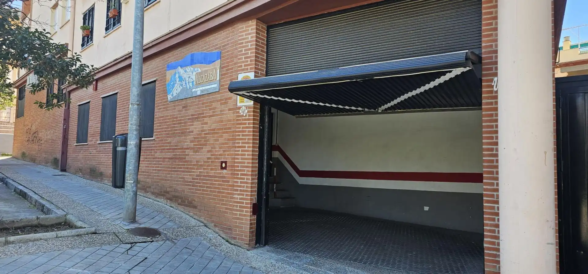 Parkplatz von Garage zum Verkauf in Granada