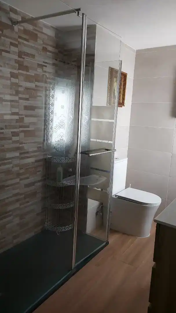 Bany de Pis en venda en Santa María del Tiétar amb Balcó