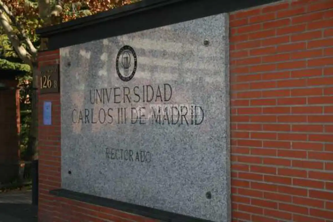 Flat for sale in Juan de la Cierva