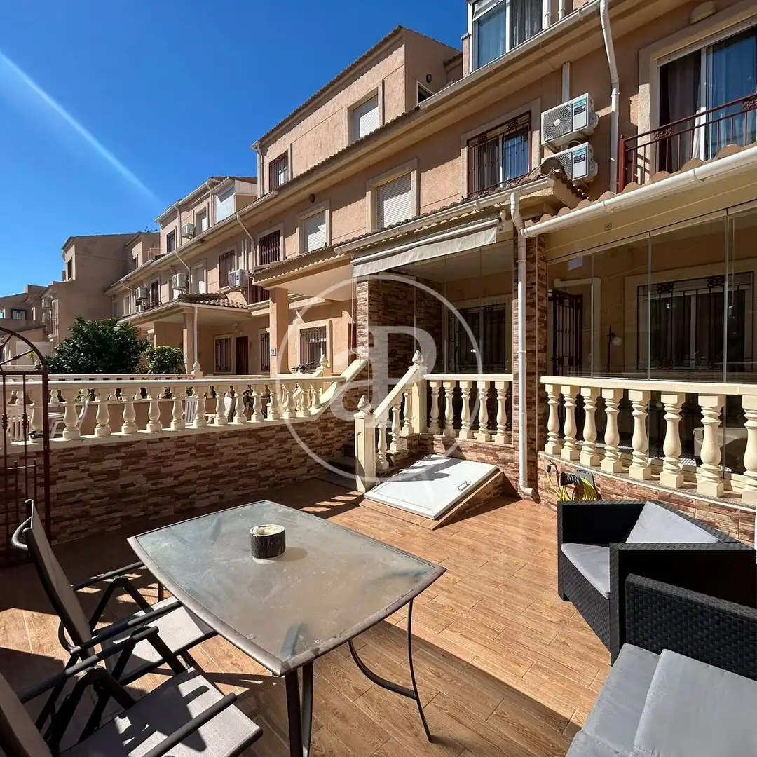 Terrassa de Casa adosada en venda en Orihuela amb Aire condicionat, Calefacció i Terrassa