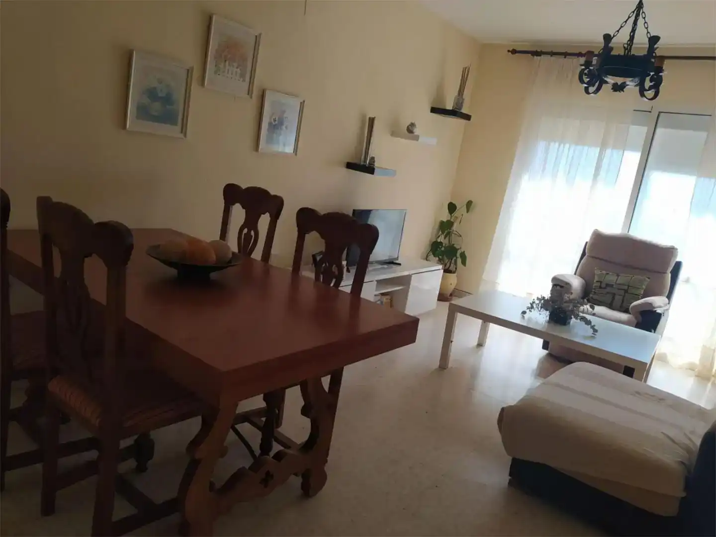 Menjador de Pis de lloguer en Benalup-Casas Viejas amb Moblat i Balcó