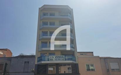 Vista exterior de Pis en venda en Terrassa amb Calefacció i Terrassa