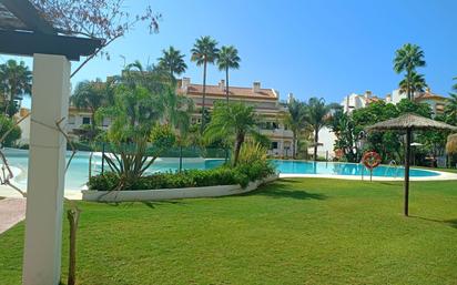 Jardí de Pis en venda en Mijas amb Aire condicionat, Terrassa i Piscina