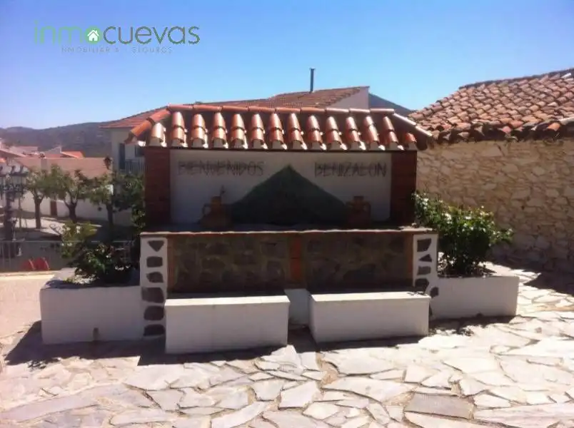 Country homes for sale in Benizalón