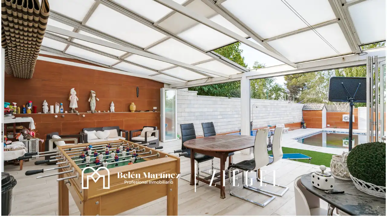 Terraza de Casa o chalet en venta en Urbanizaciones