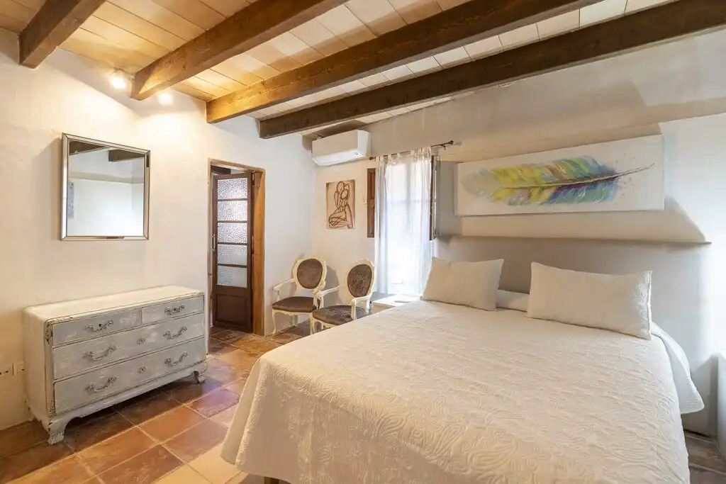 Dormitori de Finca rústica en venda en Pollença amb Aire condicionat, Calefacció i Jardí privat