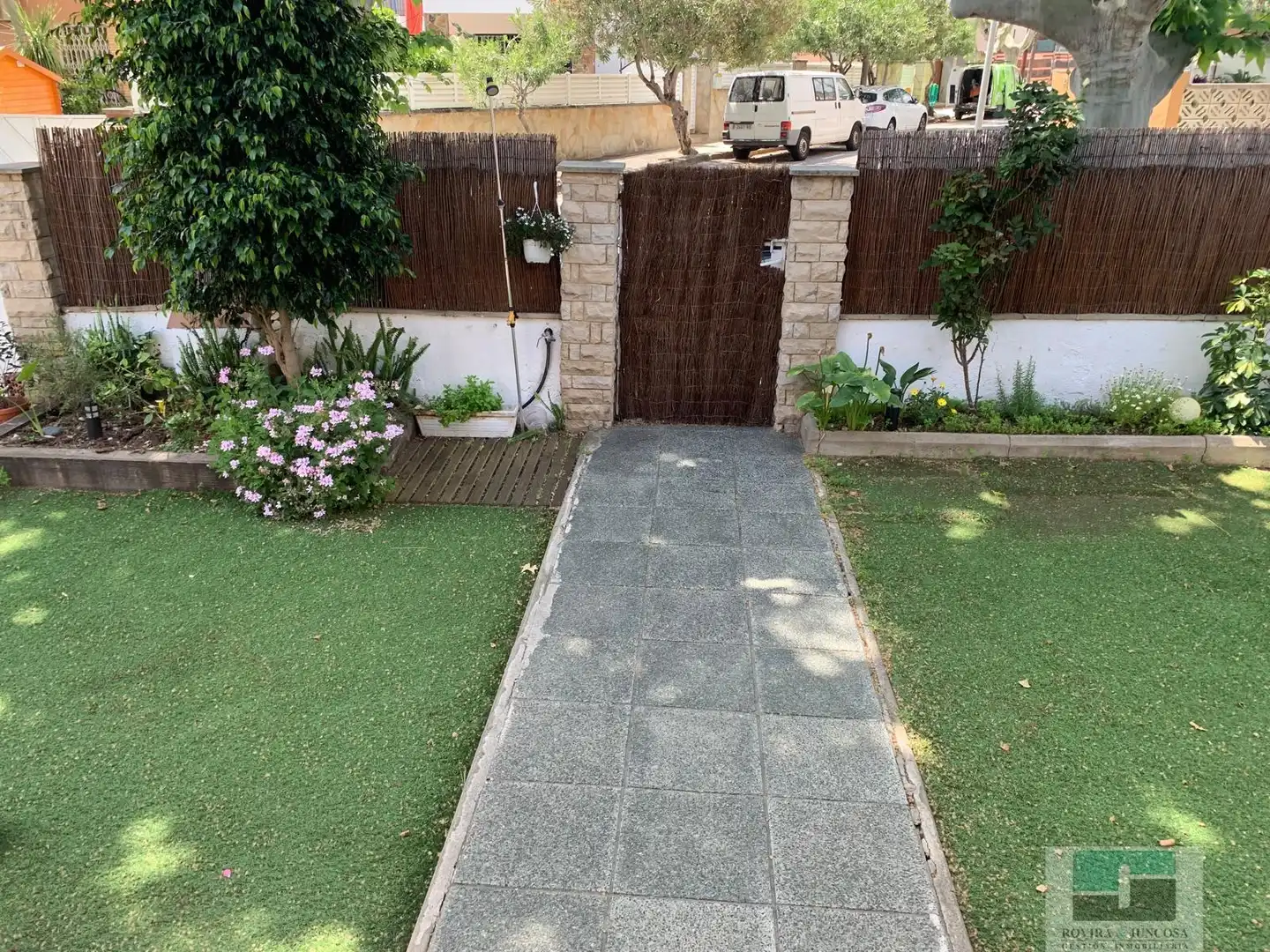 Jardín de Piso de alquiler en Castelldefels con Aire acondicionado, Calefacción y Parquet