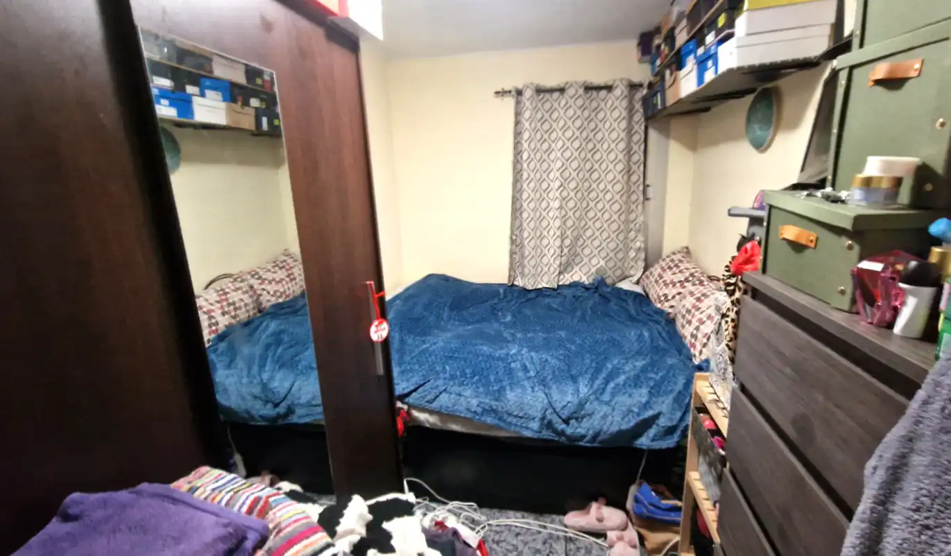 Habitación de Piso en venta en  Barcelona Capital con Balcón
