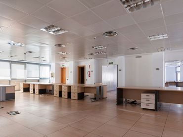 Office space with lift to rent in Carrer de la Diputació