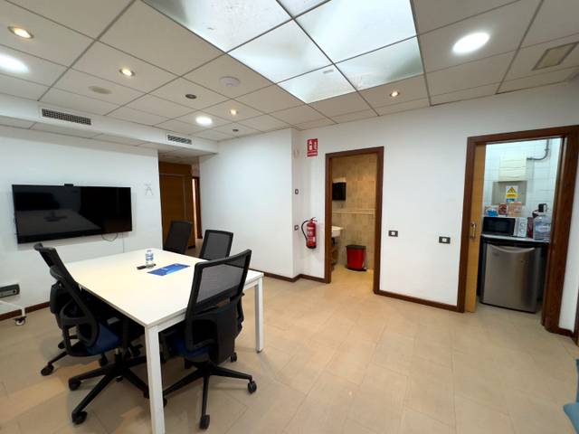 Oficina en Alquiler en Ronda de Levante, 14 en La Fama