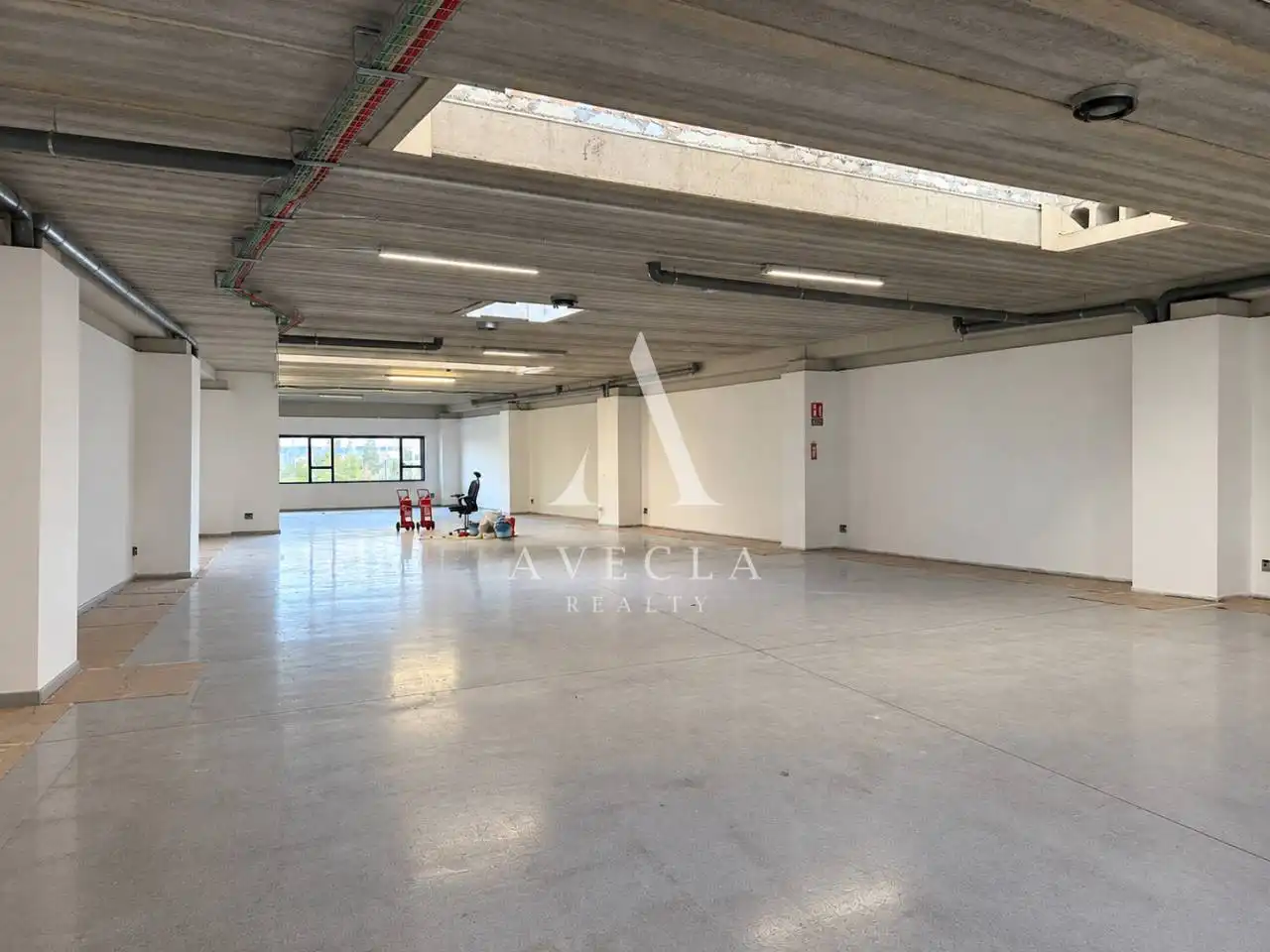 Nave industrial con ascensore in affitto a Calle Pintor Isidre Nonell 120, imagen 4