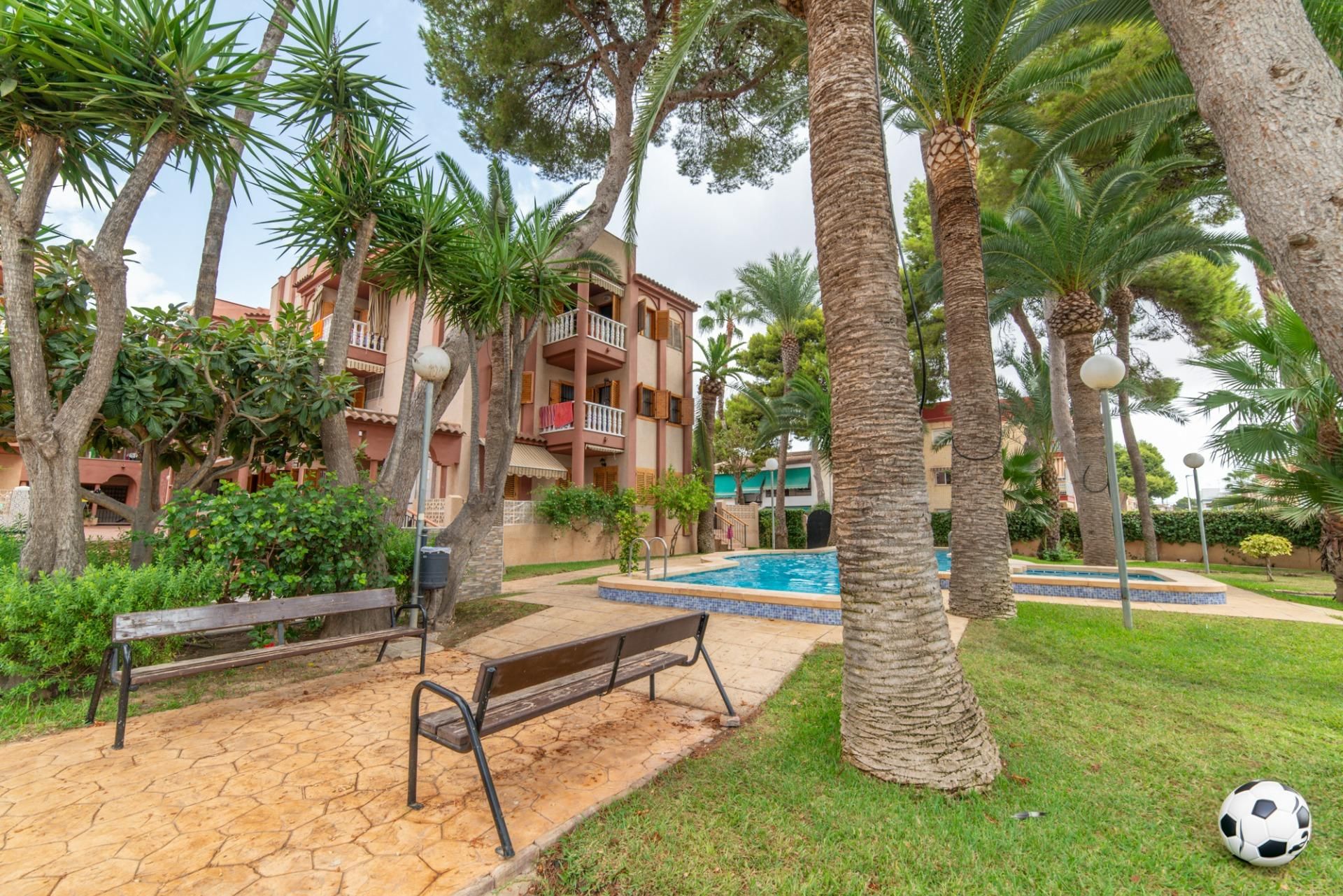 Vista exterior de Apartament en venda en San Javier amb Jardí privat, Terrassa i Piscina comunitària