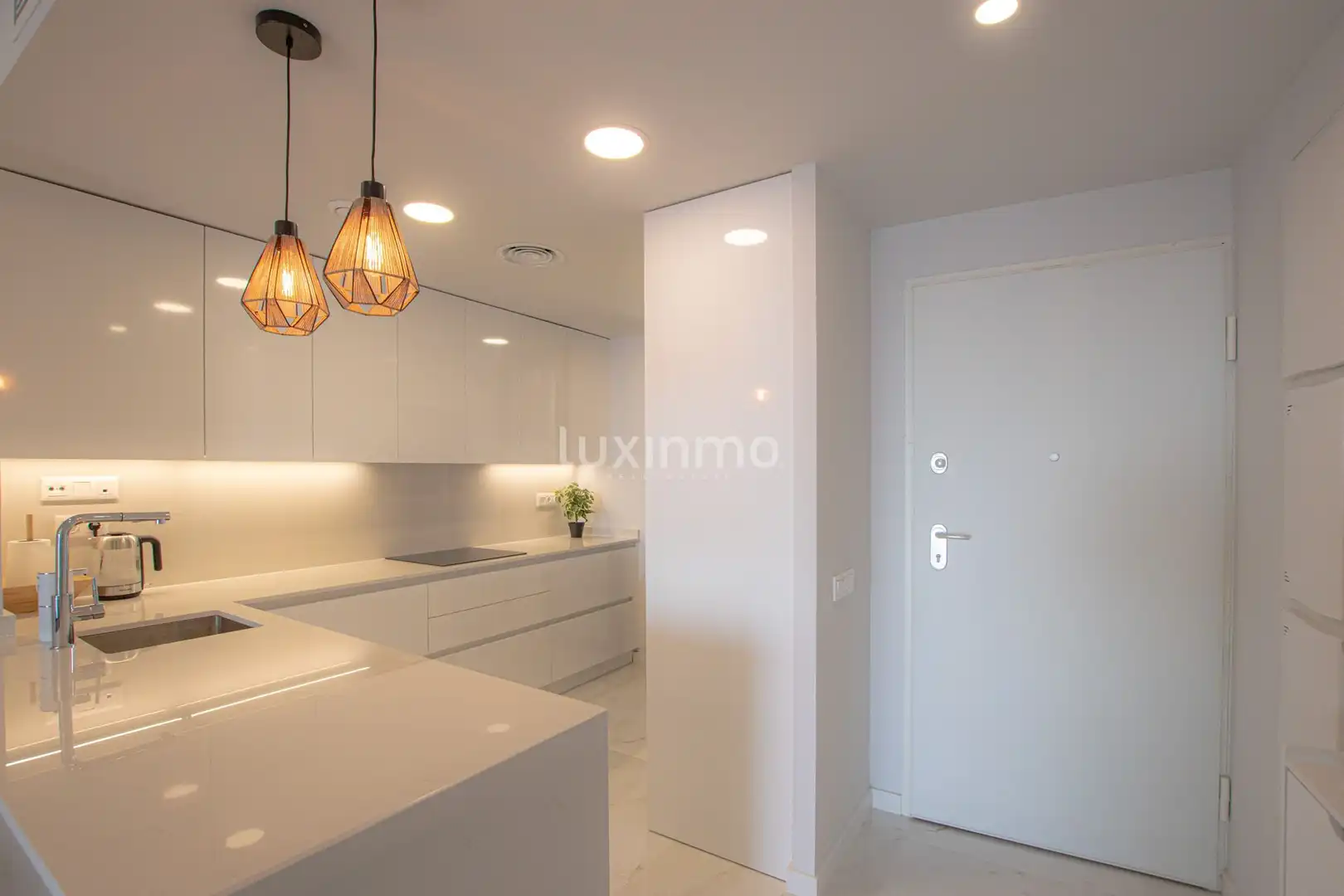 Flat with terrace for sale in Playa de Poniente, imagen 5