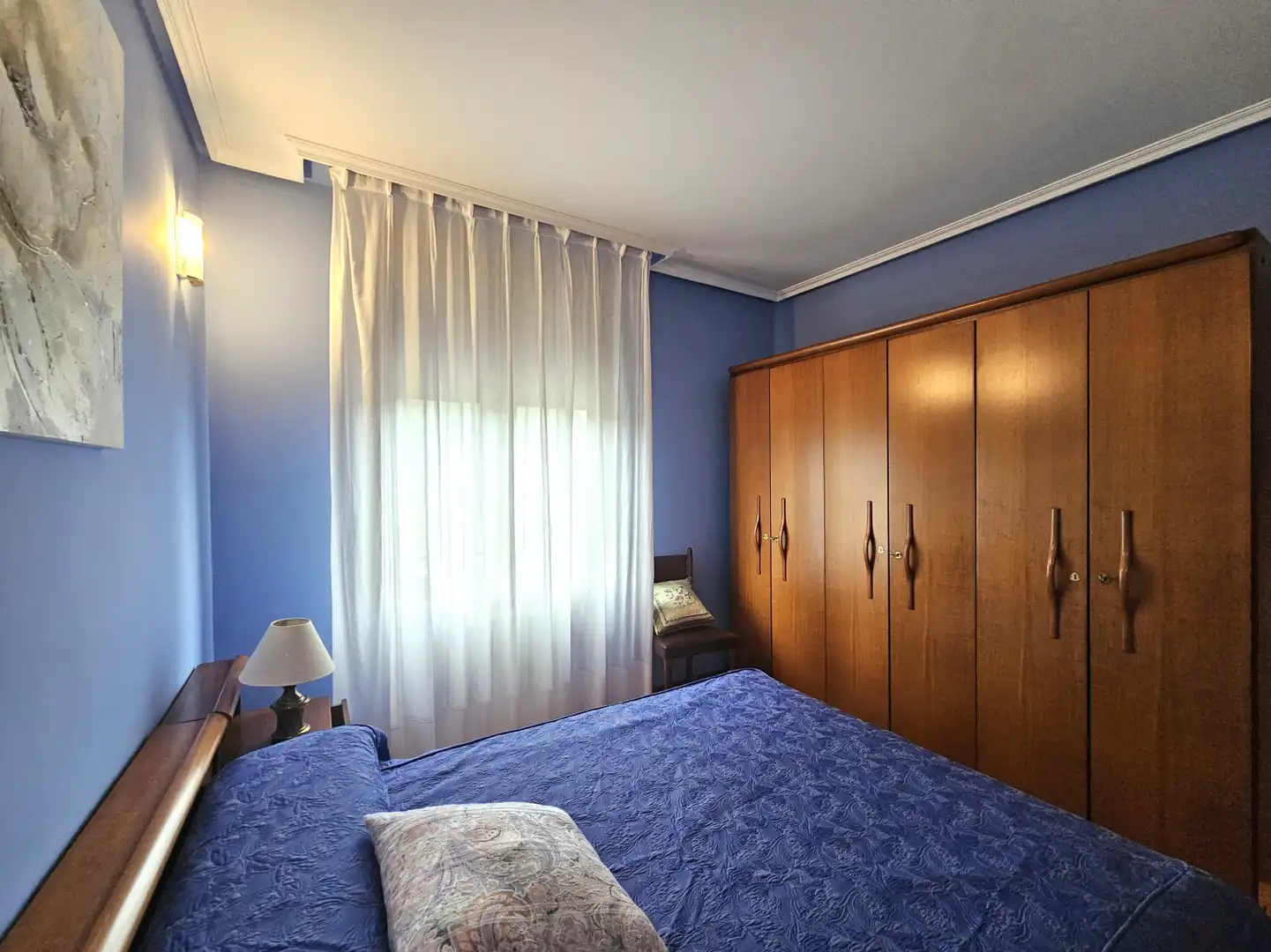 Habitación de Casa adosada de alquiler en Bimenes con Calefacción, Trastero y Amueblado