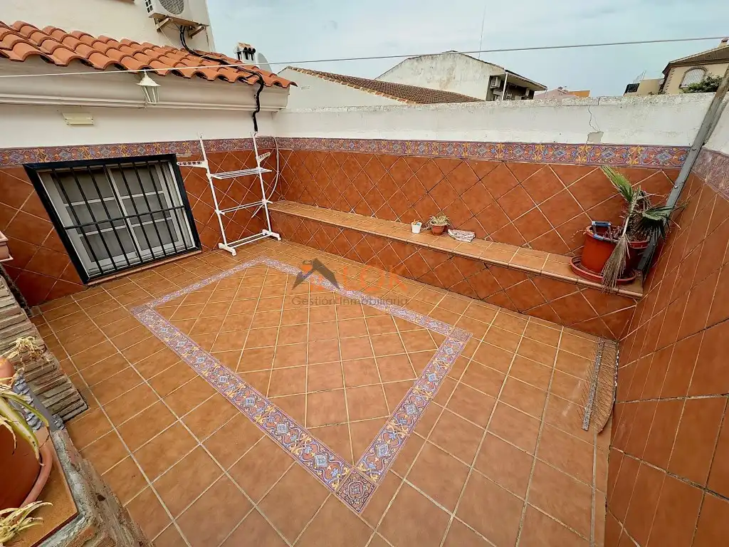 Houses for sale in Calle Antonio Jose Velasco, Churriana - El Pizarrillo - La Noria-Guadalsol