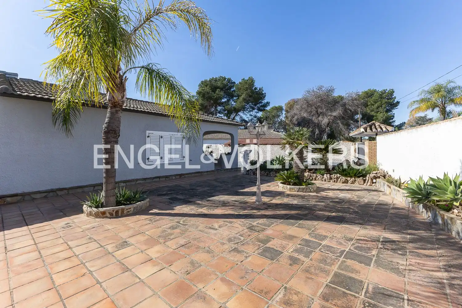 Exterior view of Houses for sale in Paterna  with Air Conditioner, Heating and Private garden