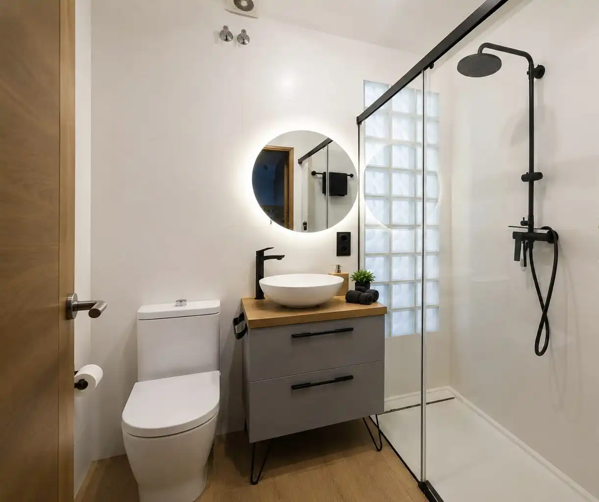 Baño de Casa o chalet en venta en El Vendrell con Calefacción, Jardín privado y Terraza