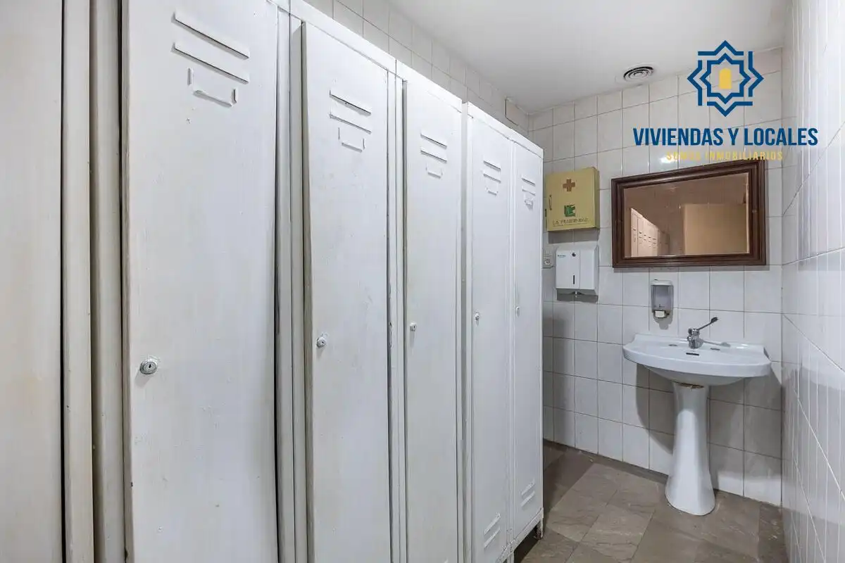 Local comercial en venda a Pinos Genil, imagen 30
