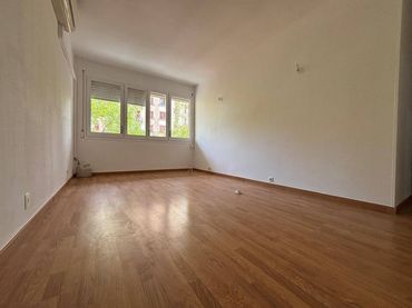 Wohnung mit Aufzug zum Verkauf in Calle Teodor Bonaplata