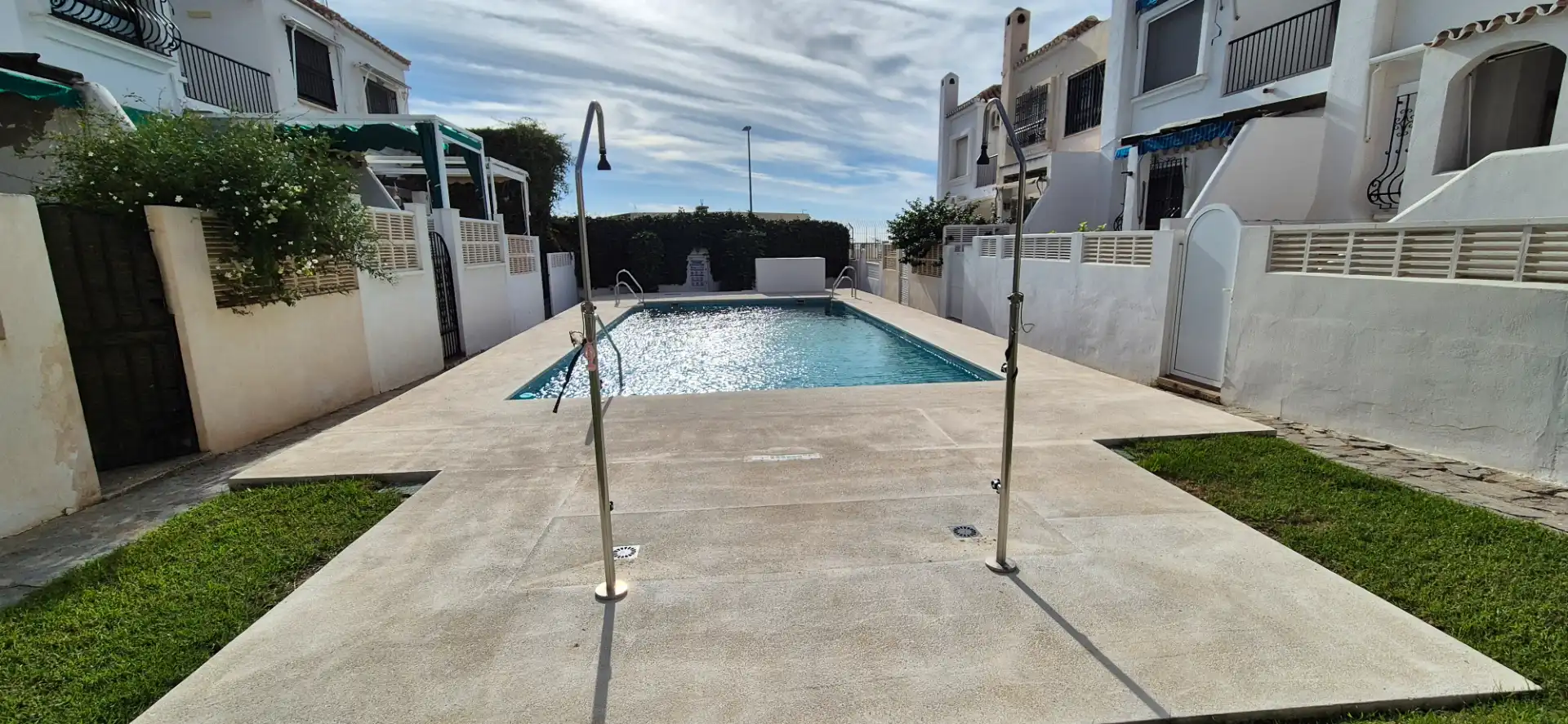 Piscina de Casa adosada en venta en Roquetas de Mar con Aire acondicionado, Terraza y Piscina