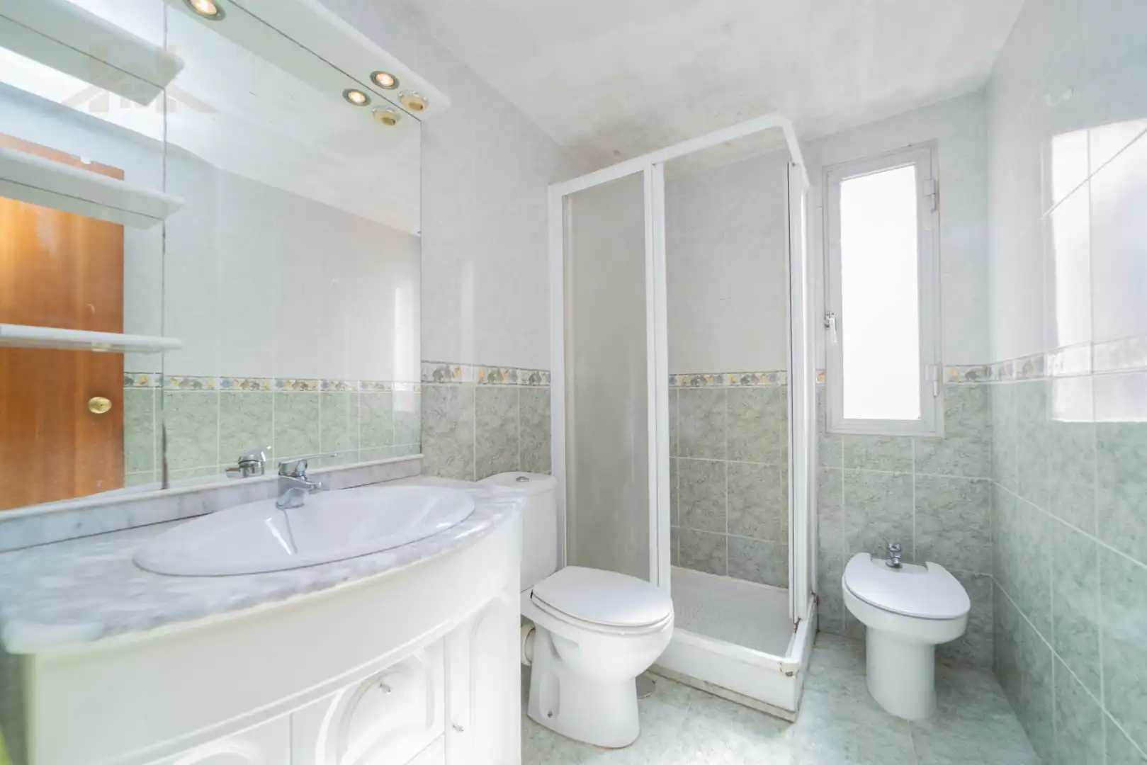 Baño de Piso en venta en Fuenlabrada con Aire acondicionado, Calefacción y Terraza
