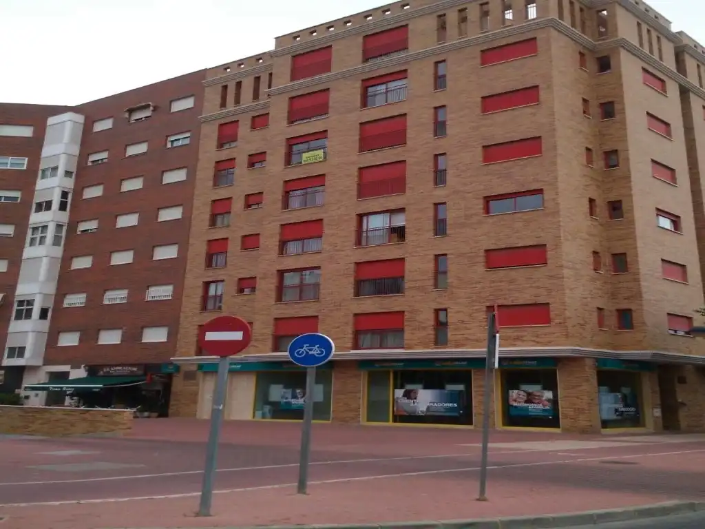 Parking with lift for sale in FANCISCO JIMENEZ RUIZ