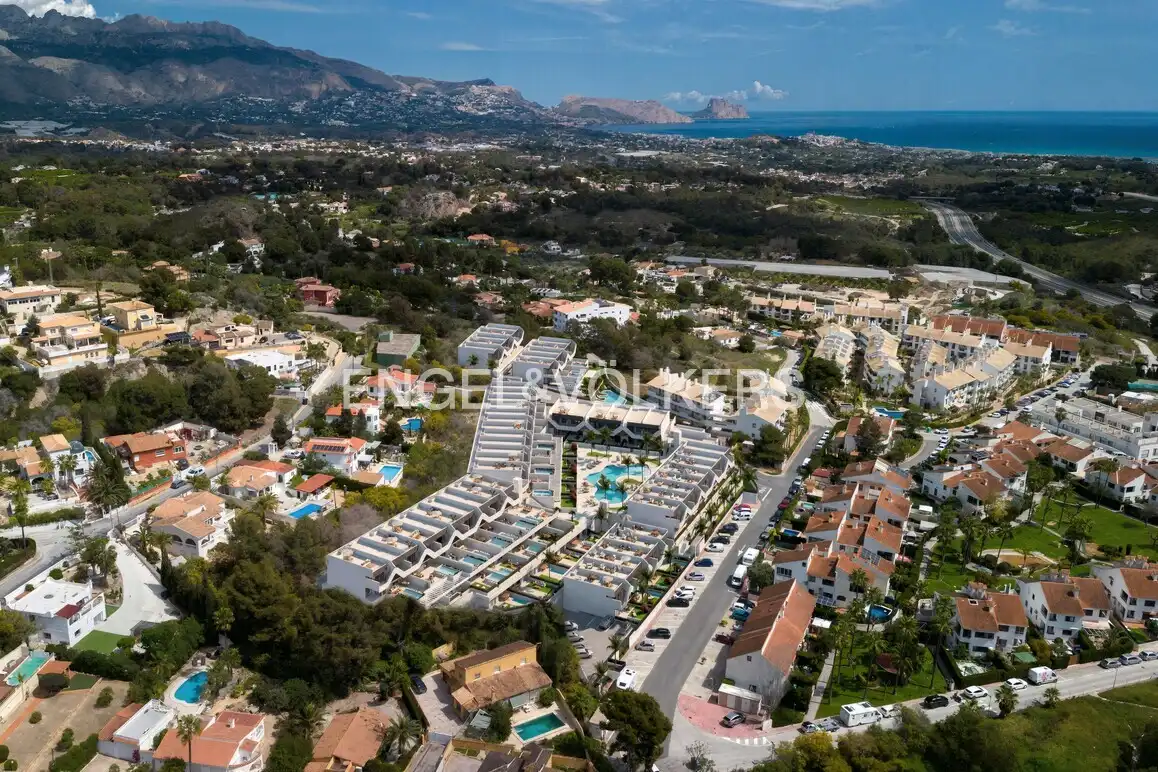 Apartment with pool for sale in Carrer Manises, imagen 3