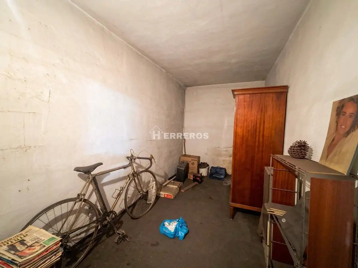 Piso en venta en  Logroño con Calefacción, Parquet y Trastero