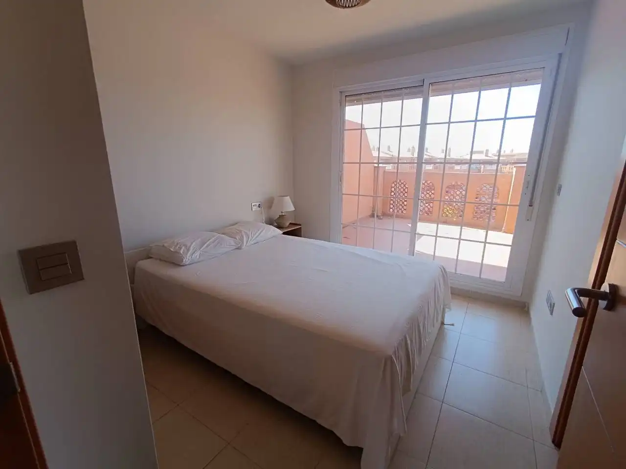 Schlafzimmer von Dachboden zum Verkauf in El Ejido mit Klimaanlage, Heizung und Terrasse