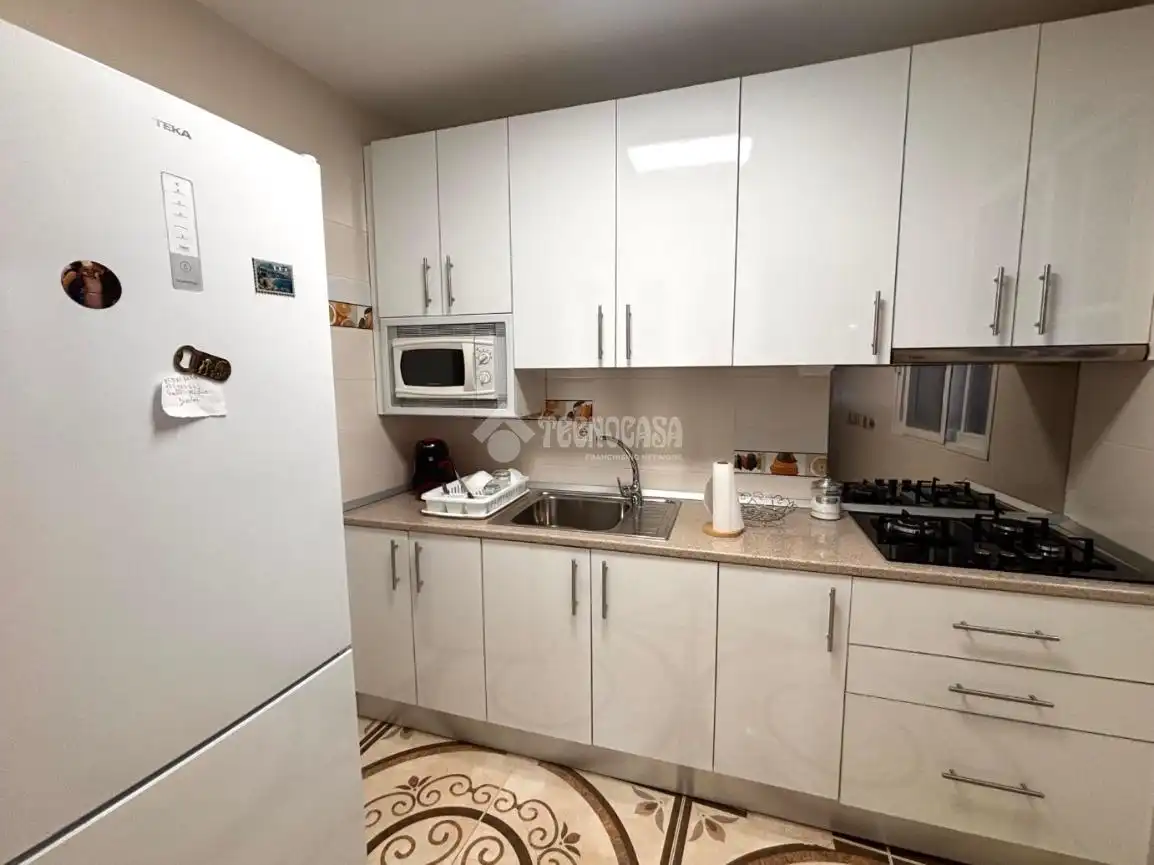 Casa con terraza en venta en C. Occidente