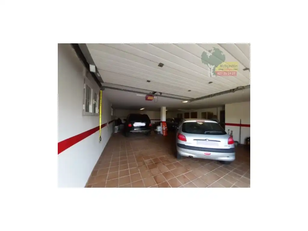 Aparcament de Casa o xalet en venda en Cáceres