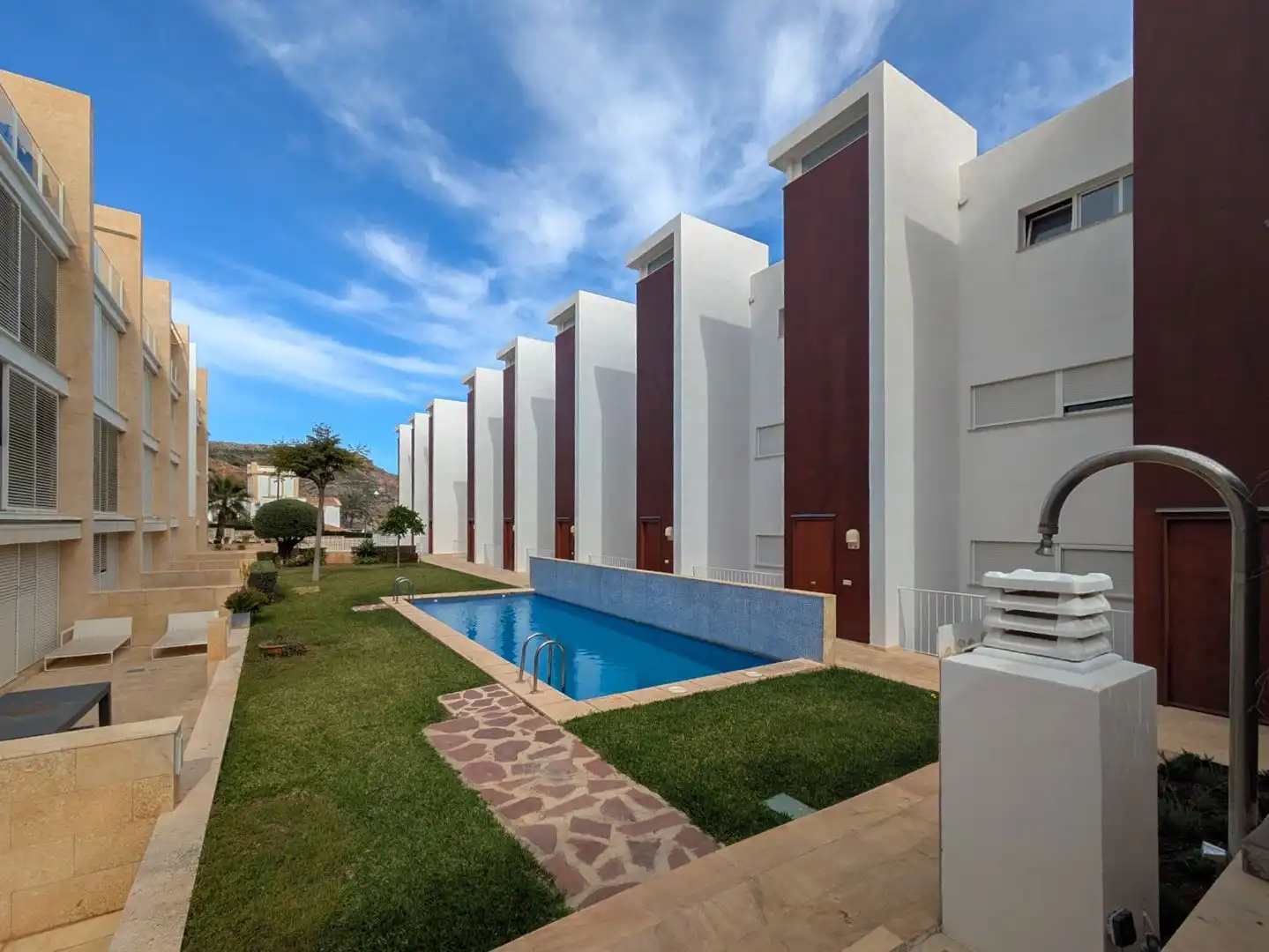 Vista exterior de Apartament en venda en Jávea / Xàbia amb Aire condicionat, Jardí privat i Traster