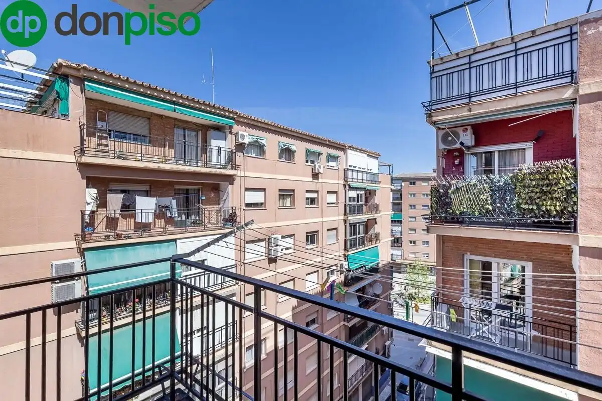 Exterior view of Flat for sale in Granada  with Air Conditioner