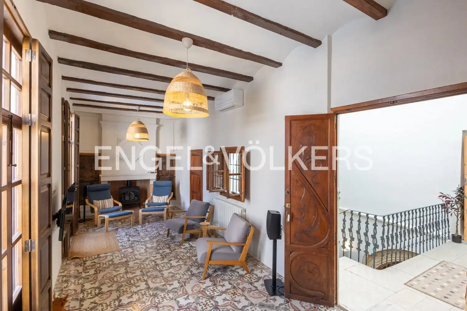 Sala d'estar de Casa adosada en venda en Xàtiva amb Calefacció, Terrassa i Piscina