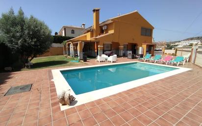 Piscina de Casa o xalet en venda en Rincón de la Victoria amb Aire condicionat, Calefacció i Jardí privat