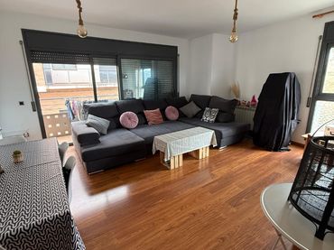 Appartamento con balcone in vendita a Carrer de les Vinyes