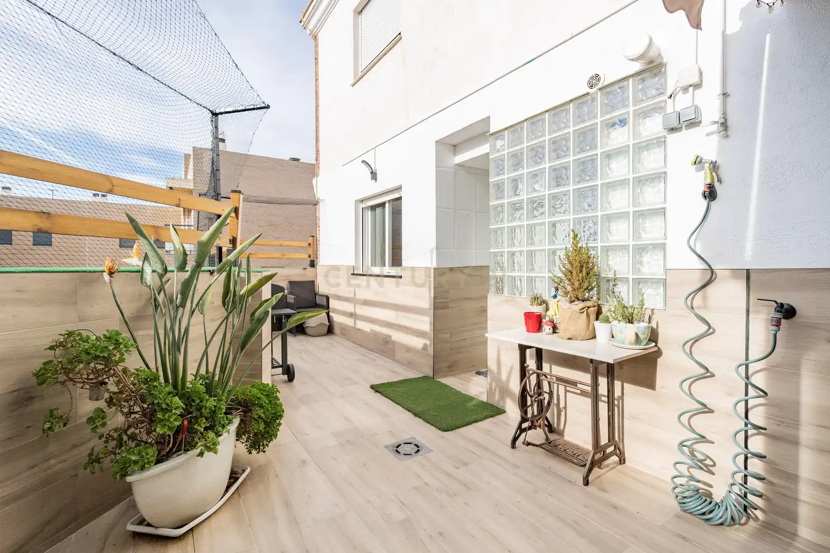 Terrassa de Apartament en venda en Paterna amb Aire condicionat i Balcó