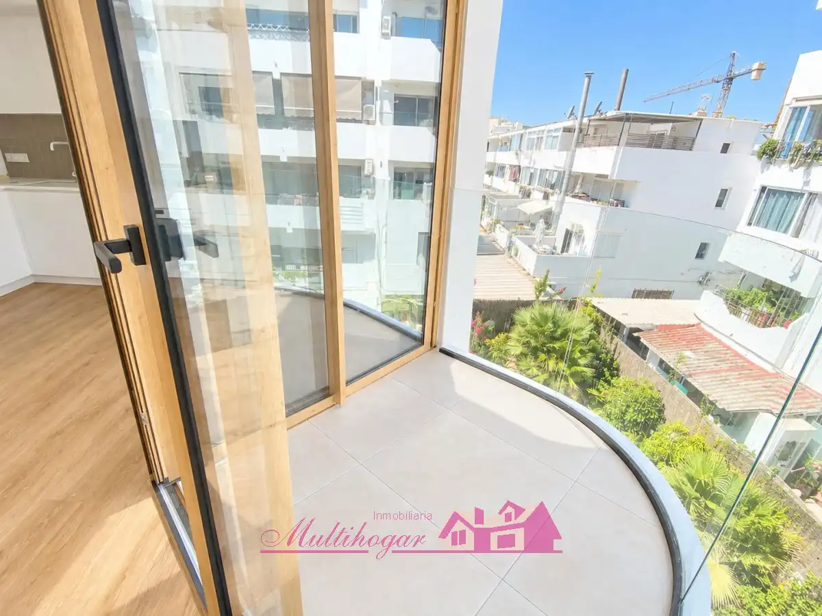 Apartment with pool for sale in Carrer de Carles Roman Ferrer 27, imagen 8