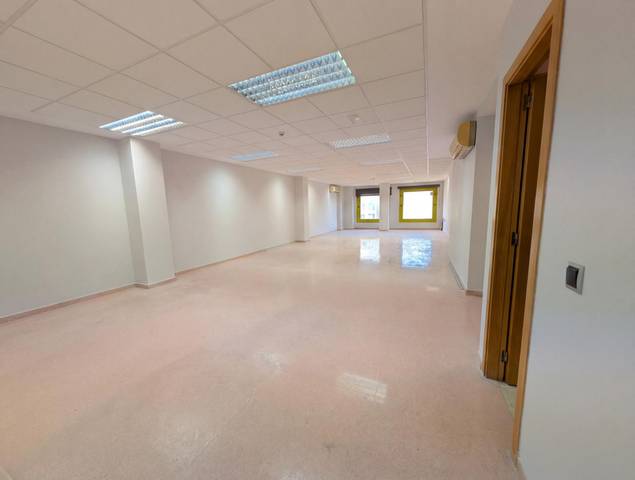 Oficina en Alquiler en Rambla de Méndez Núñez, 23 en Barrio del Centro