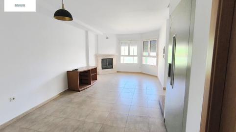 Foto 3 de Casa adosada en venda a La Gineta, Albacete