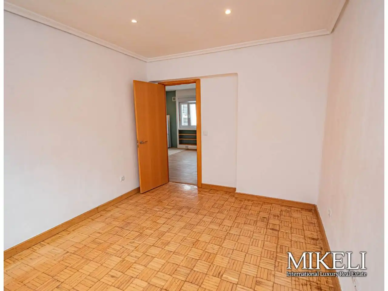 Flat for sale in Santander  with Alarm