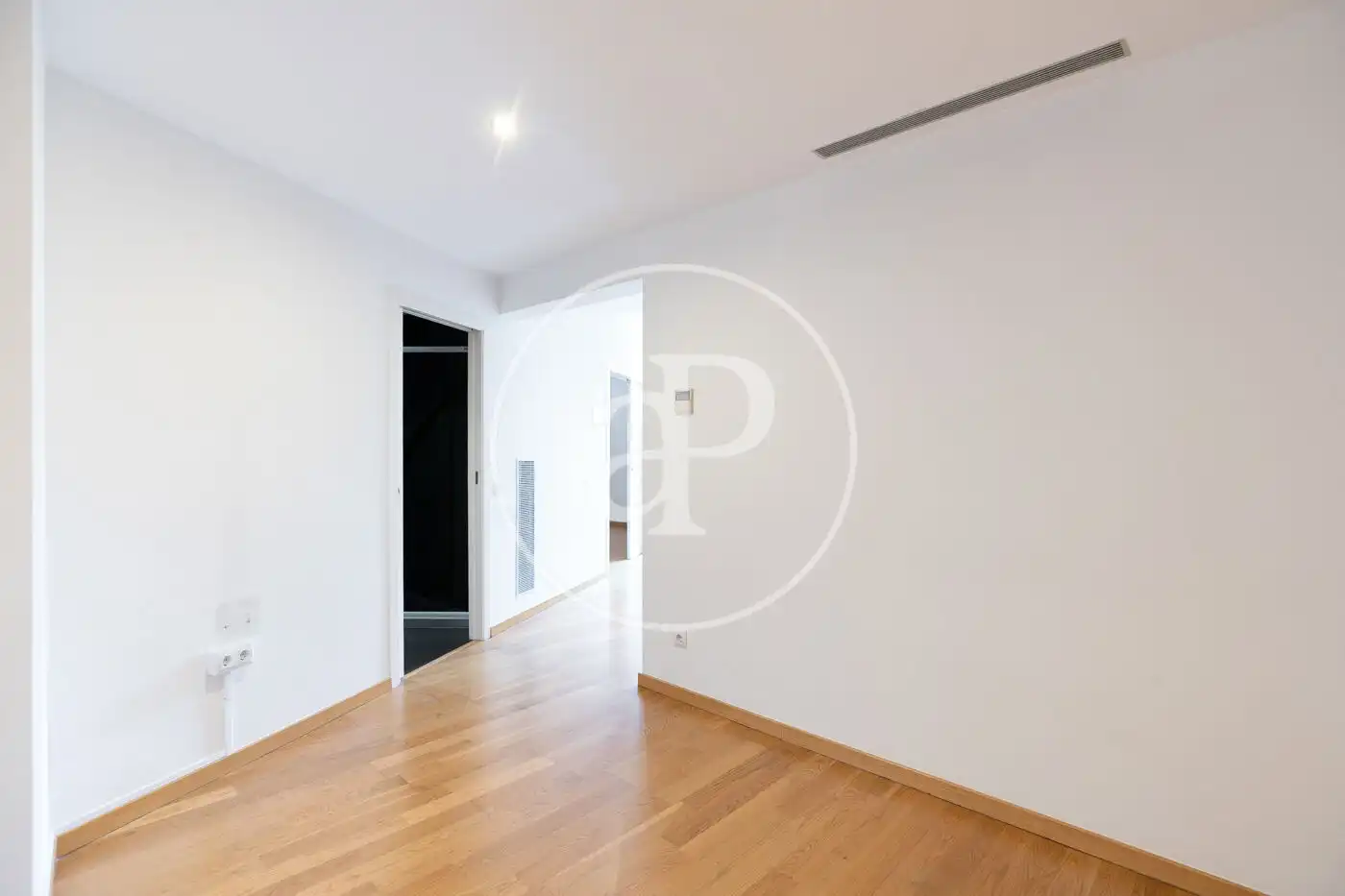Piso en venta en Barcelona con Aire acondicionado, Calefacción y Balcón