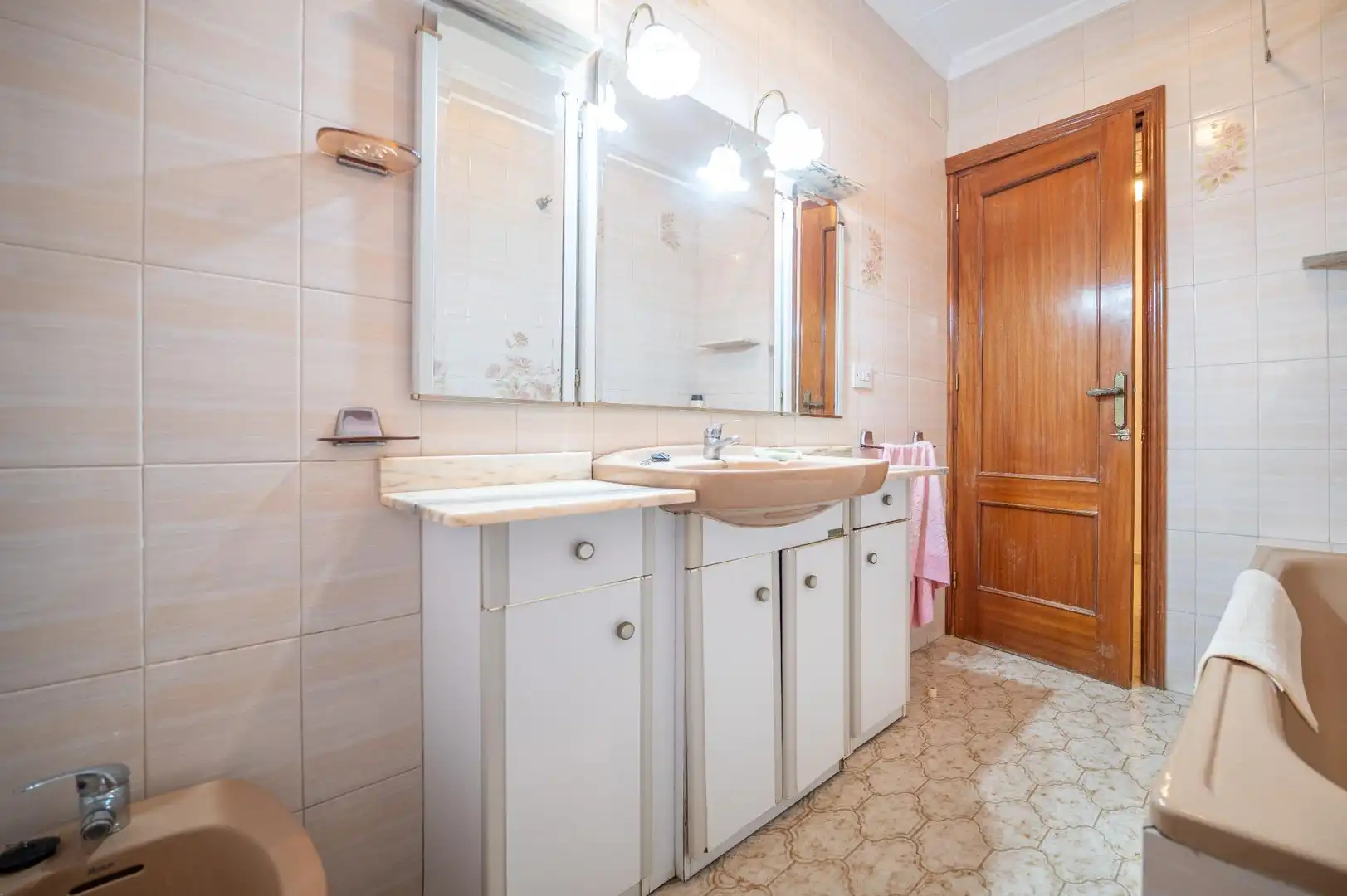 Badezimmer von Haus oder Chalet zum Verkauf in Villa de Otura mit Privatgarten, Abstellraum und Schwimmbad