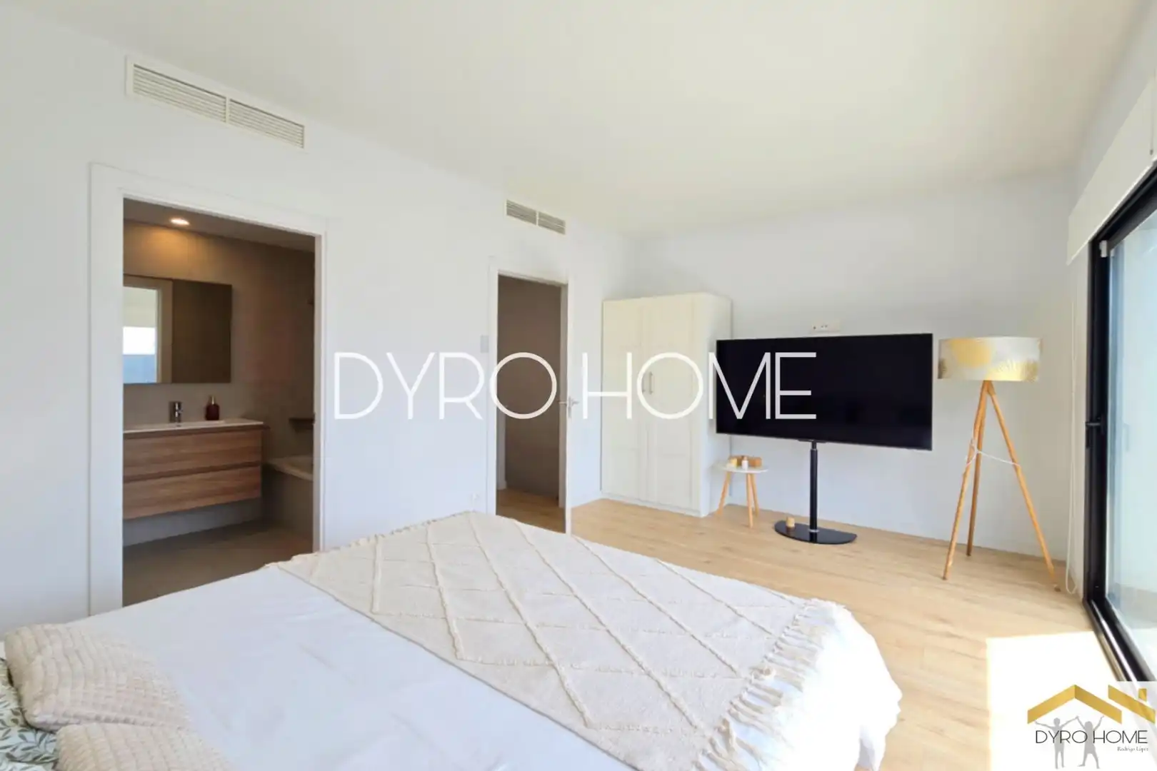 Habitación de Casa adosada en venta en Les Cabanyes con Aire acondicionado, Calefacción y Jardín privado